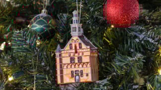 Hoofdtoren kerstbal op voorraad