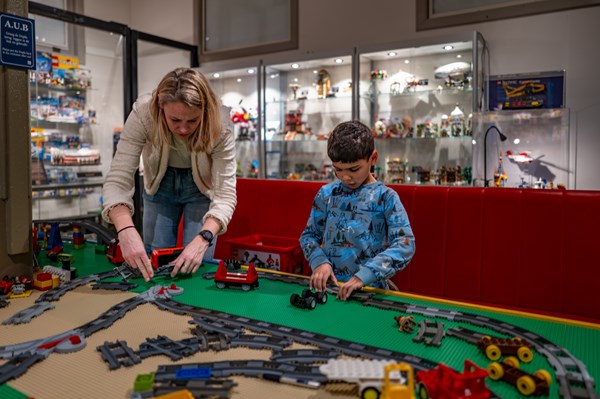 Tentoonstelling “90 jaar LEGO” in Hoorn